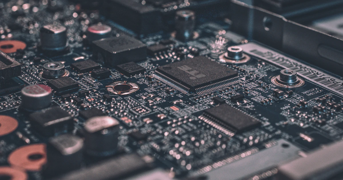 Visualización abstracta de circuitos y conexiones representando automatización